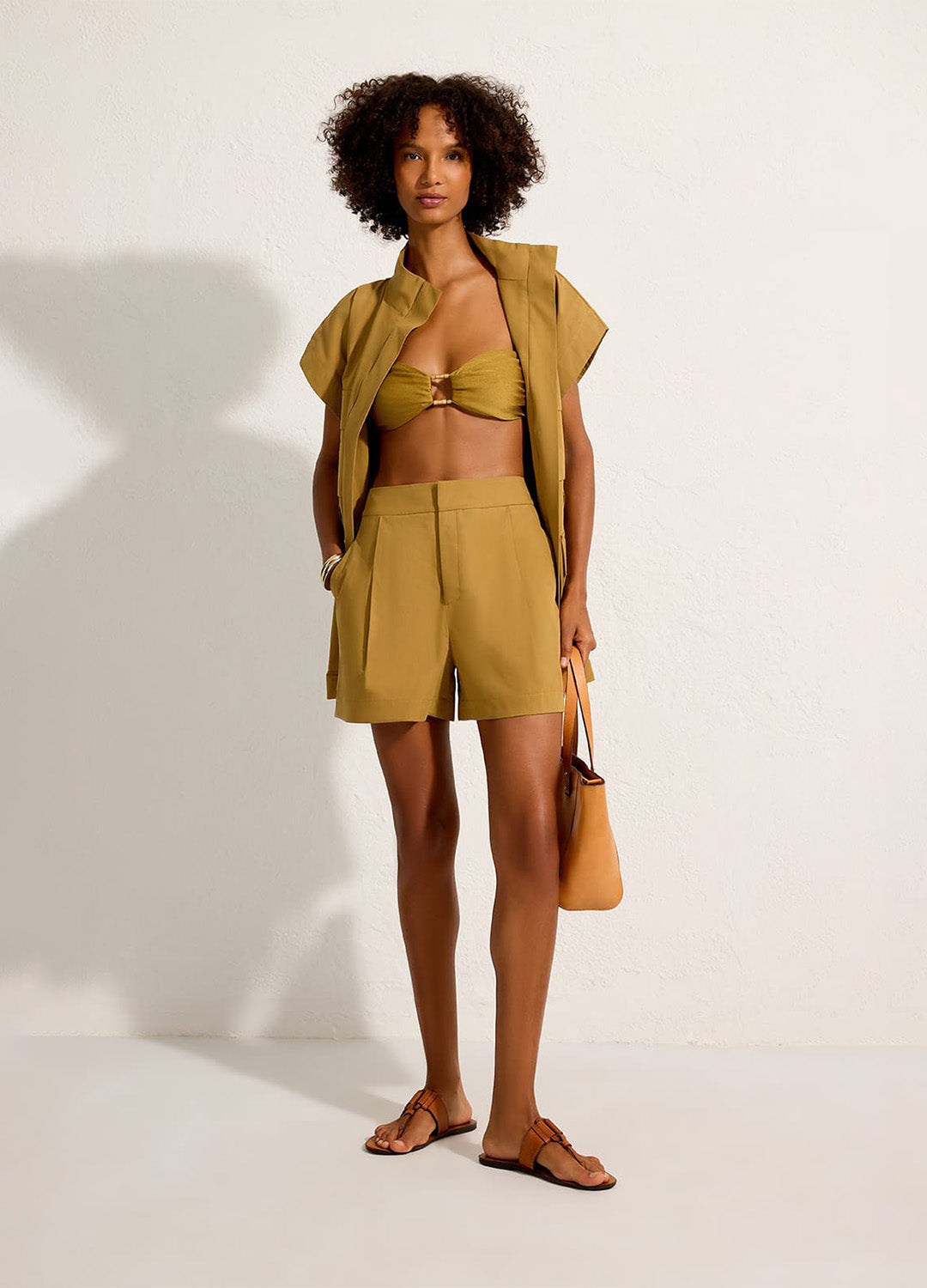 BERMUDA ALFAIATARIA BEGE SEMENTE