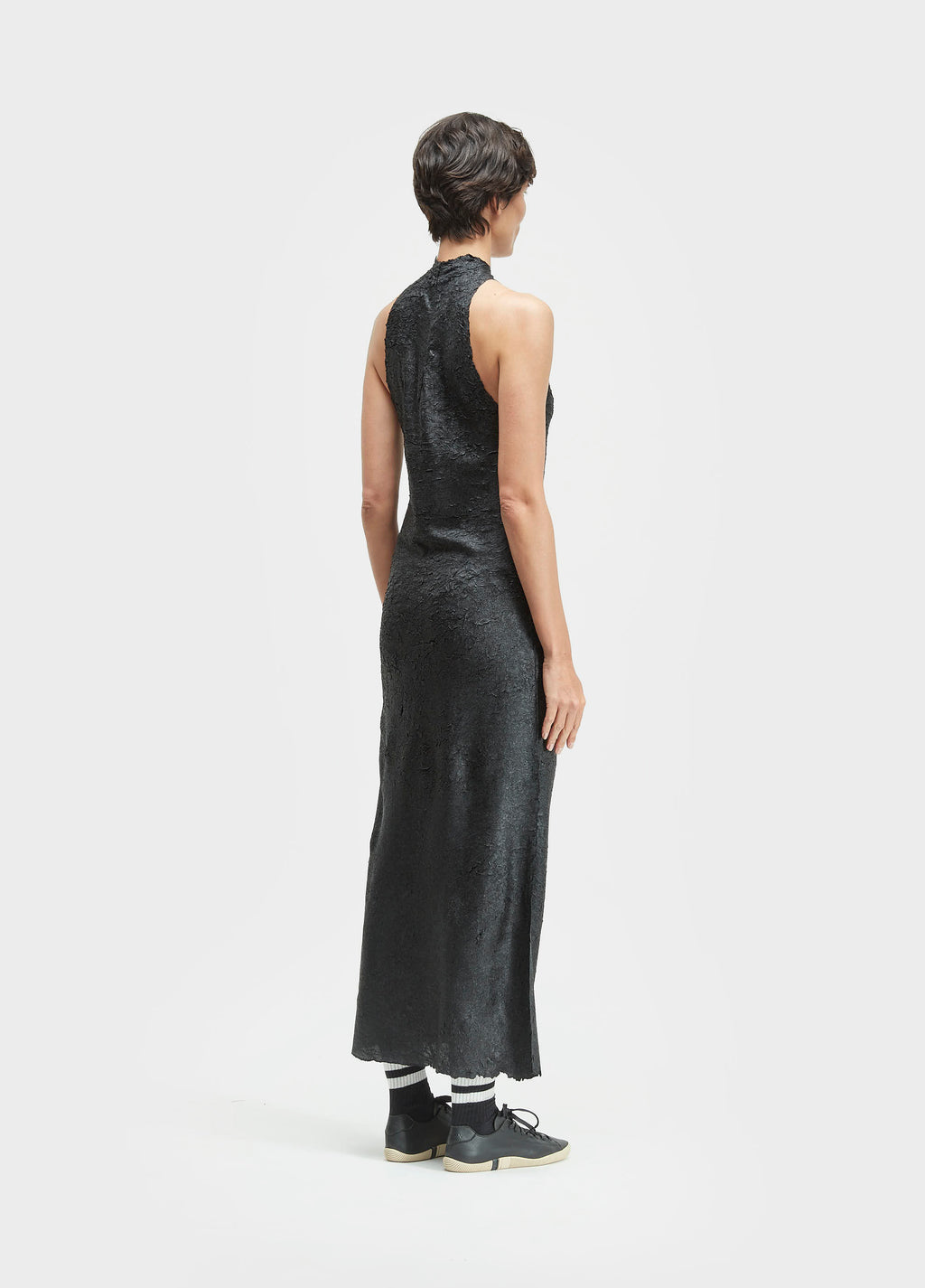 VESTIDO RAGLAN PLISSADO CRUNCH PRETO