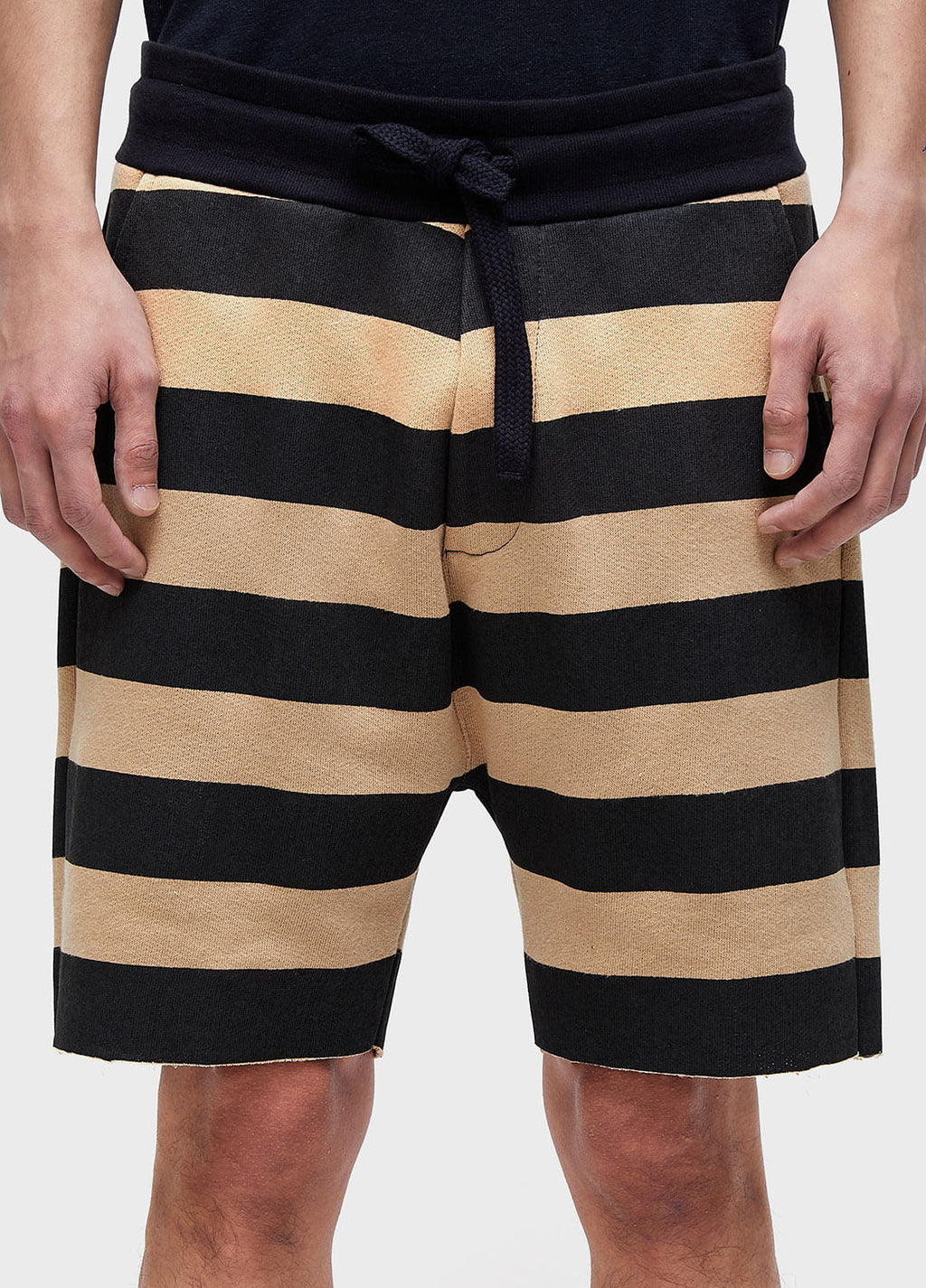 BERMUDA CASUAL MASC LISTRADA OVER CAQUI/PRETO