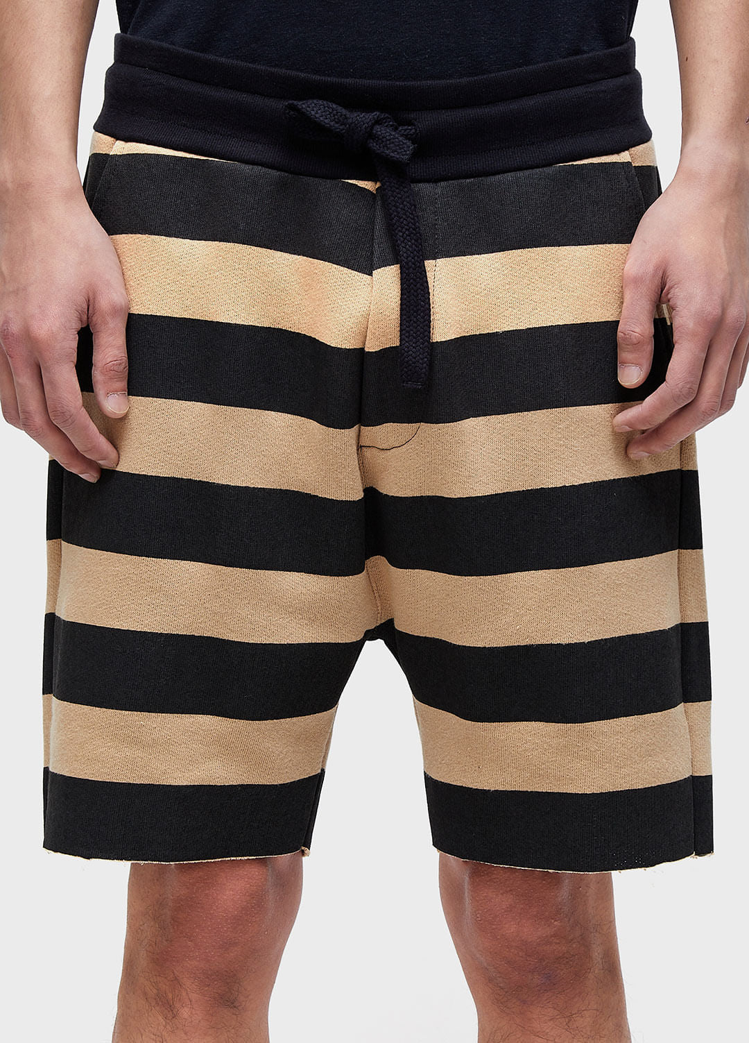 BERMUDA CASUAL MASC LISTRADA OVER CAQUI/PRETO