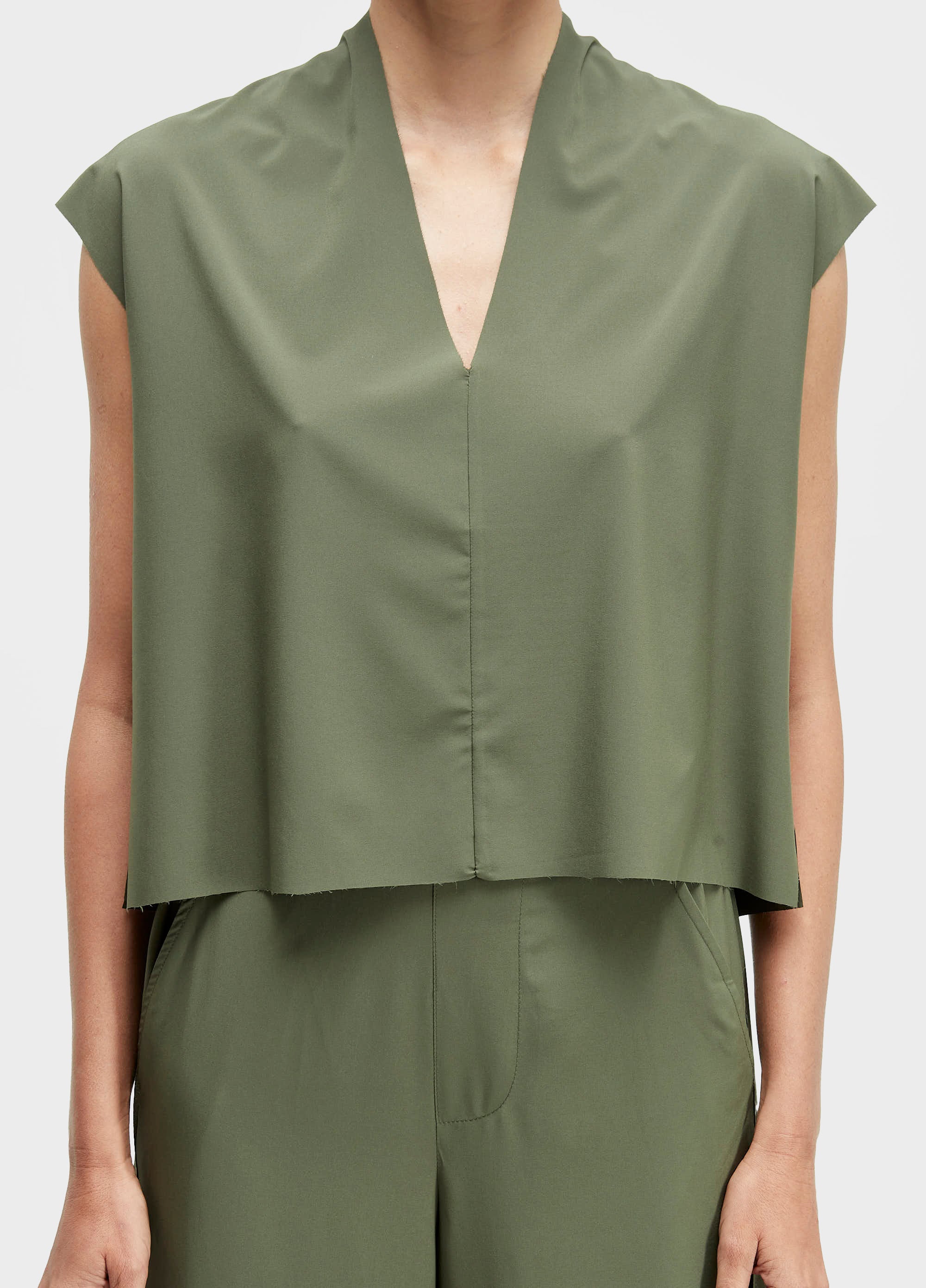 BLUSA SLEEVELESS V SUPERLIGHT