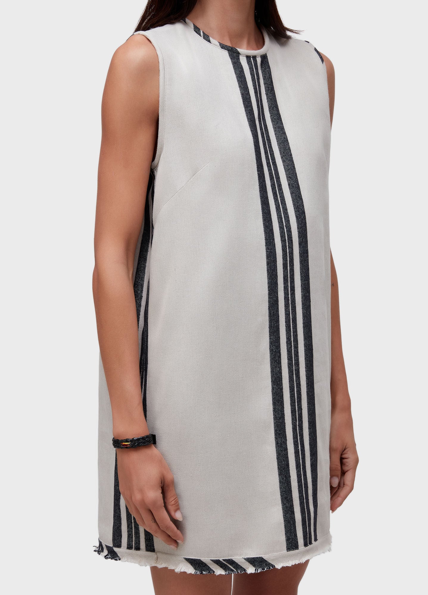 VESTIDO CURTO PRANCHÃO