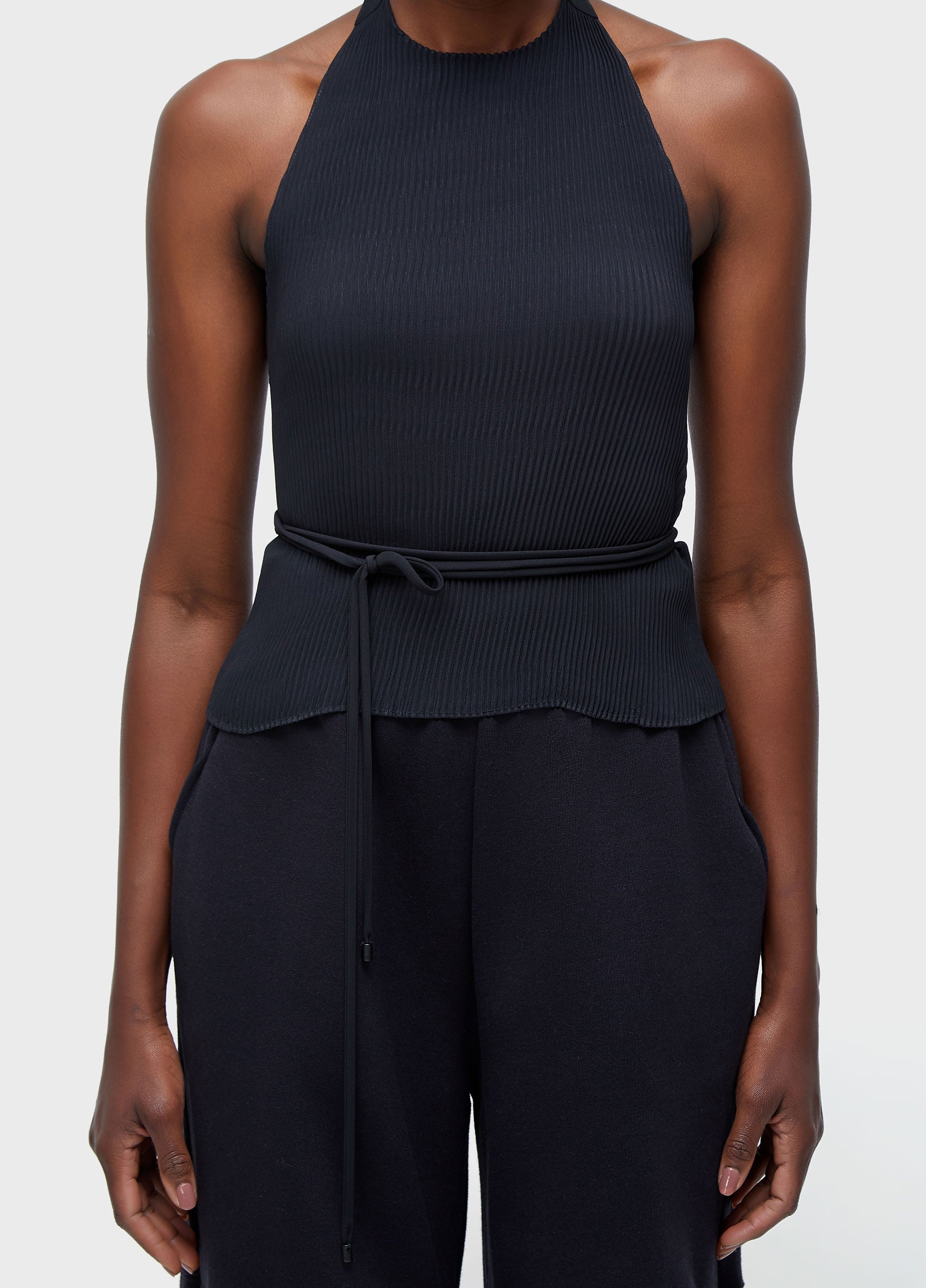 BLUSA FRENTE ÚNICA PLISSADA