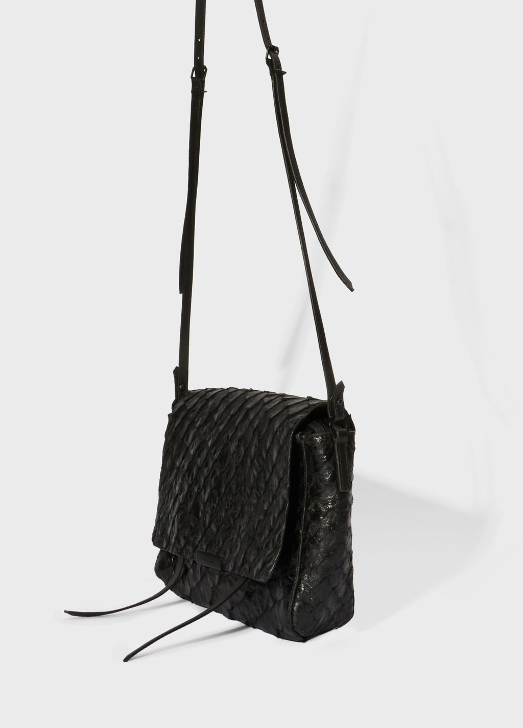 PIRARUCU FLAP SHOULDER BAG PRETO/PRETO