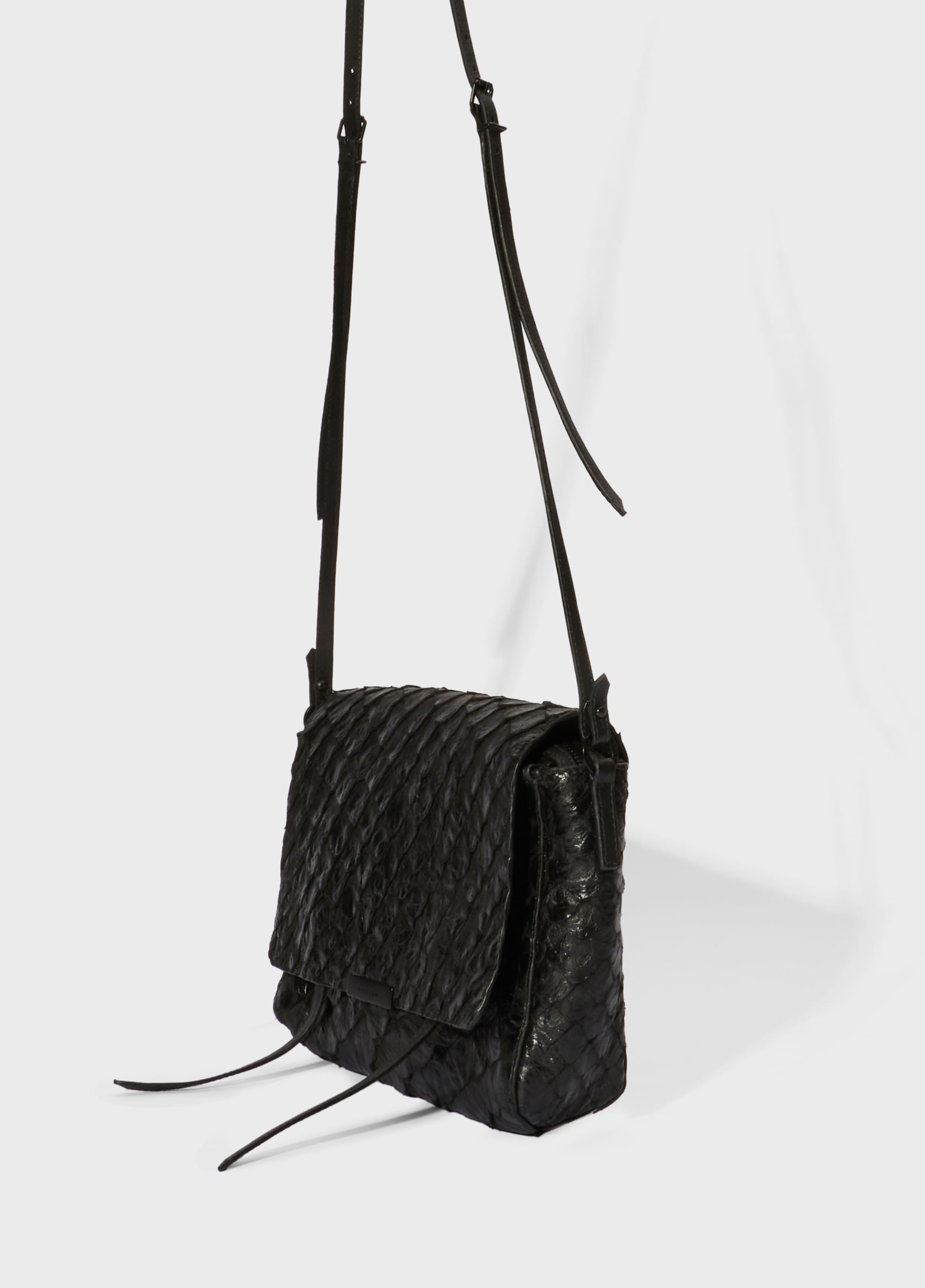 PIRARUCU FLAP SHOULDER BAG PRETO/PRETO