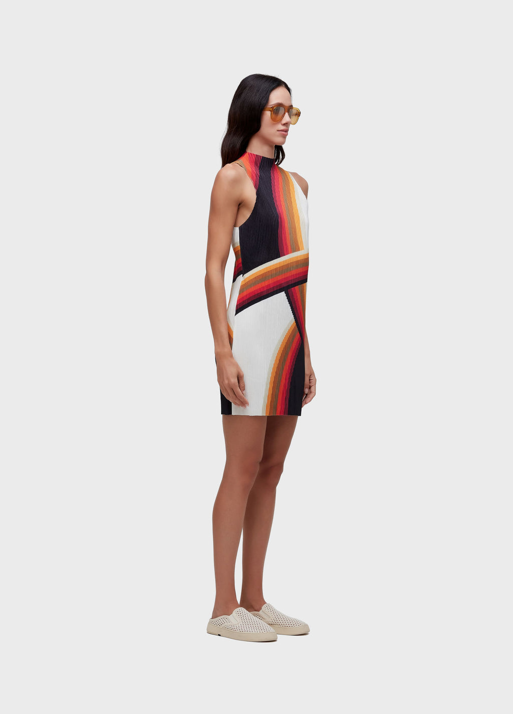 VESTIDO RAGLAN CURTO PLISSÊ ONDA