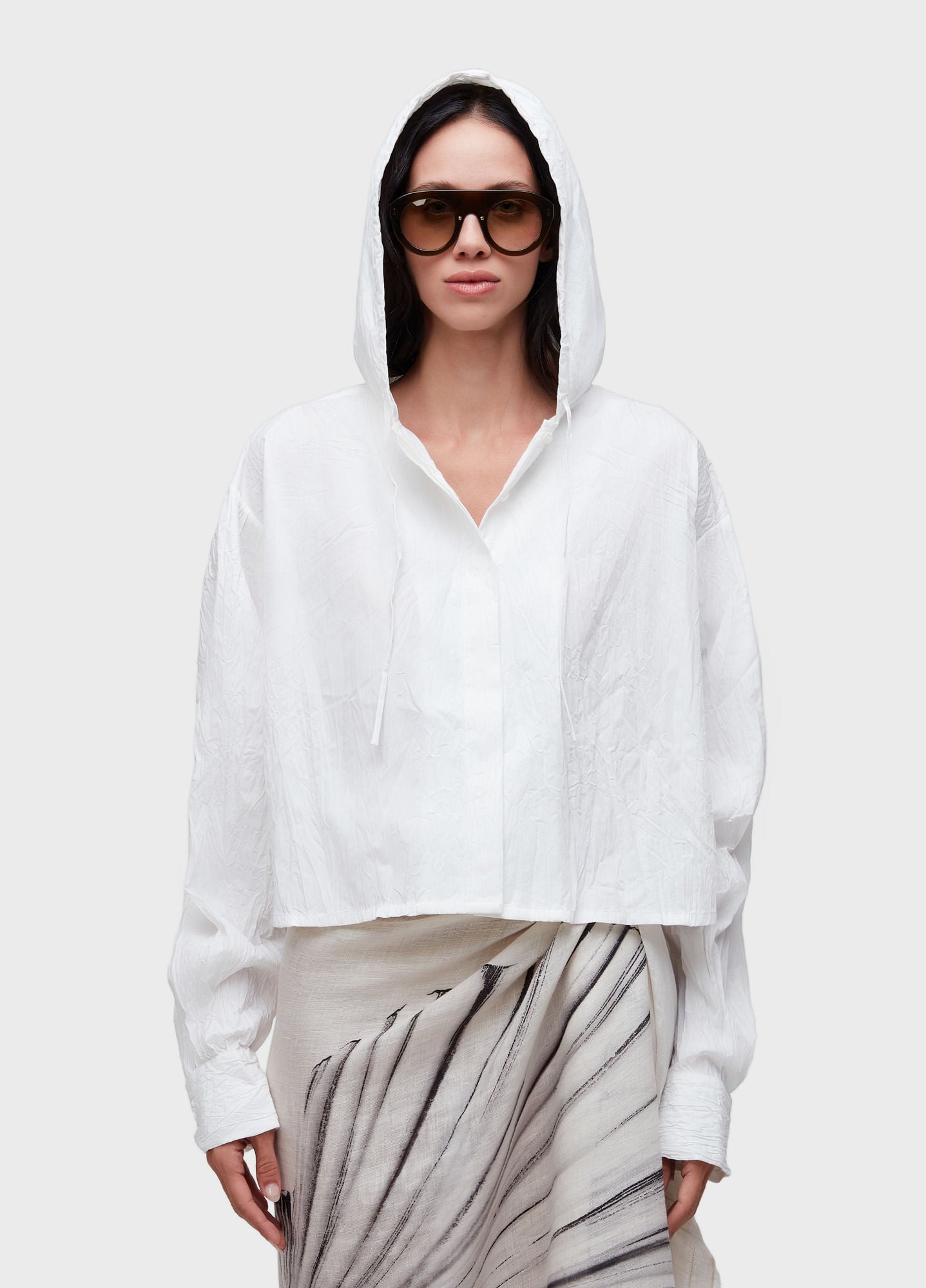 CAMISA CAPUZ CROPPED WRINKLE TRICOLINE