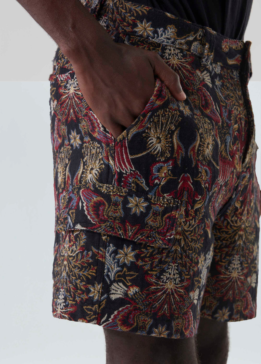 BERMUDA CARGO JACQUARD ORIGEM PRETO/VERMELHO