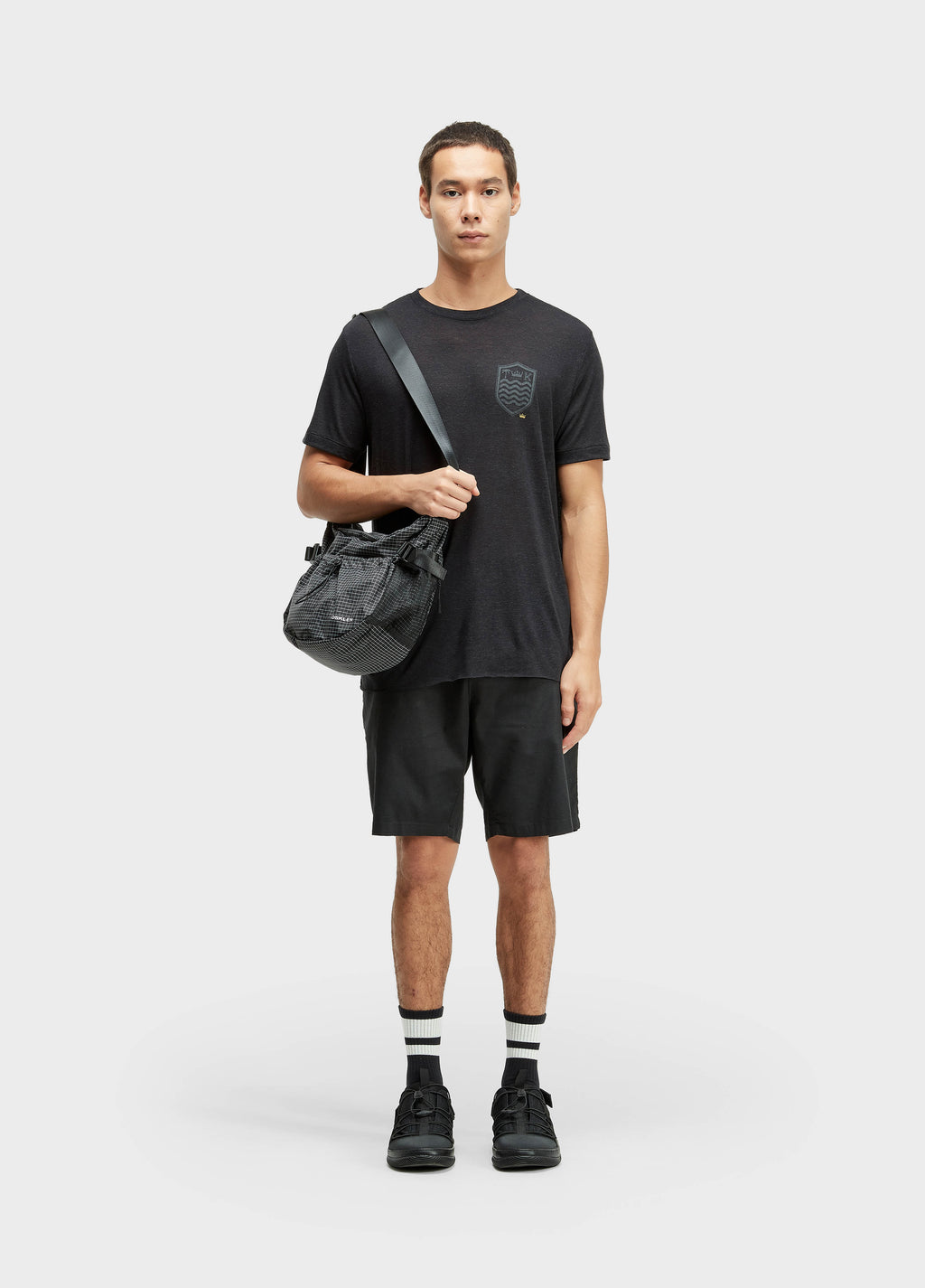 BERMUDA ALFAIATARIA BASIC LINEN PRETO