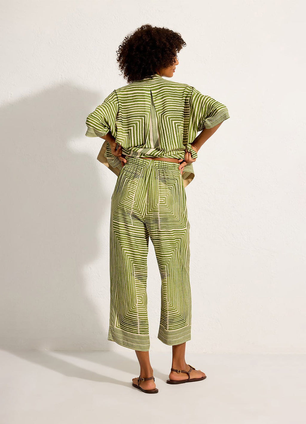 CALÇA ELÁSTICO COSTAS