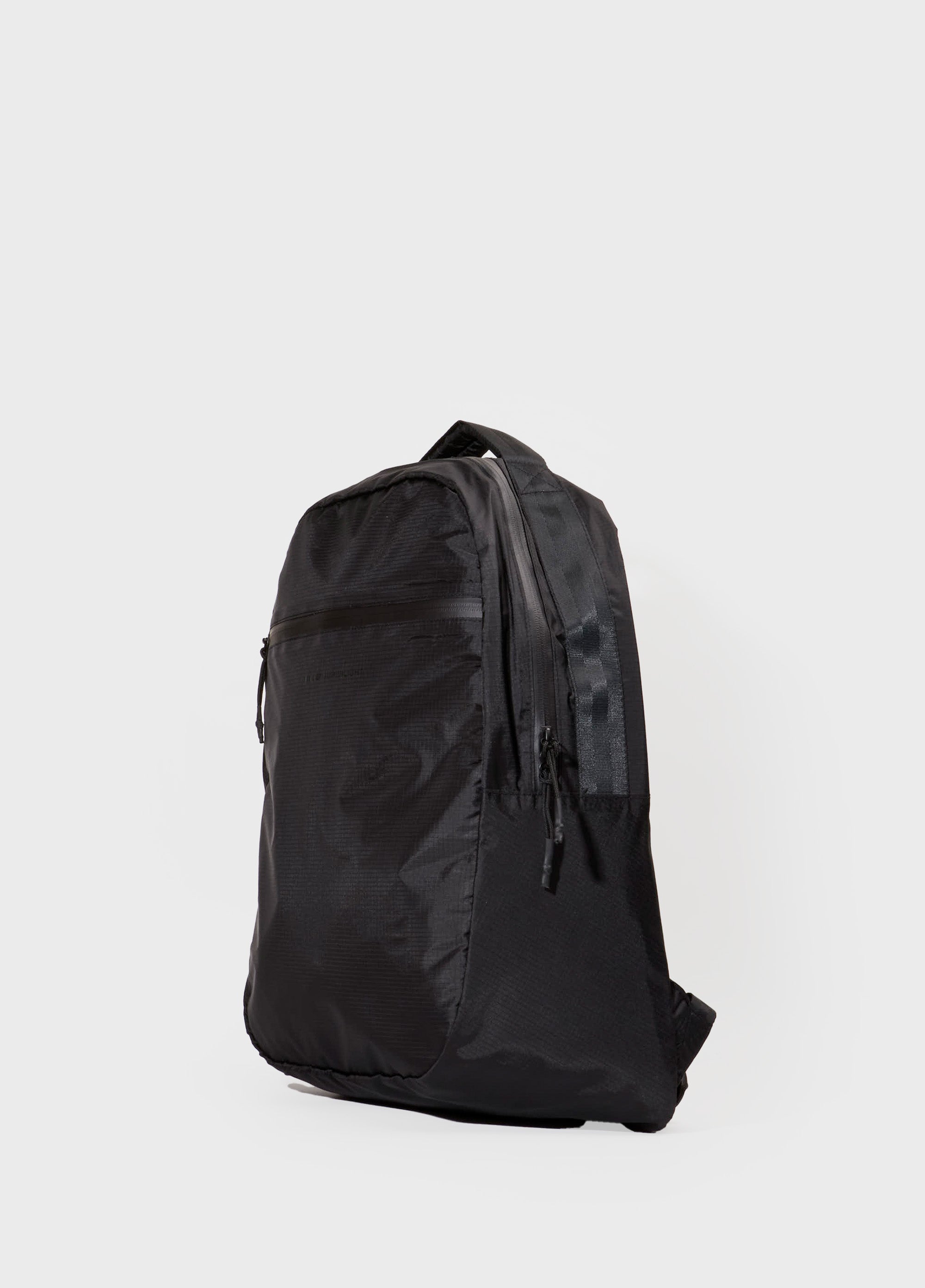 MOCHILA NYLON SUPER LIGHT