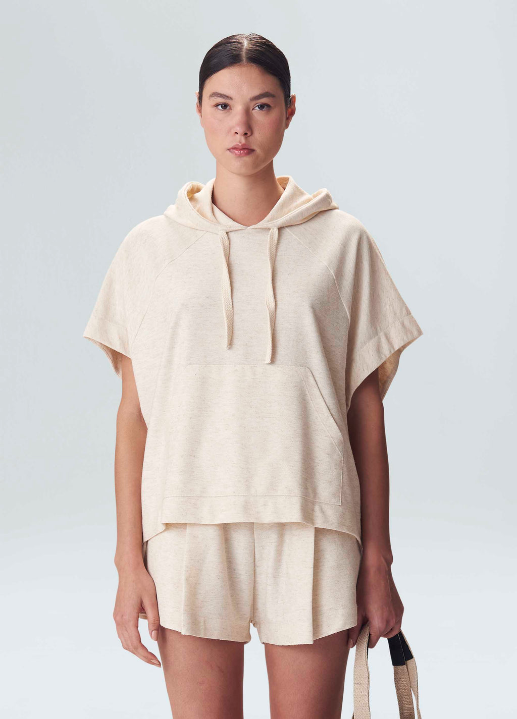 SLEEVELESS CAPUZ TEXTURE