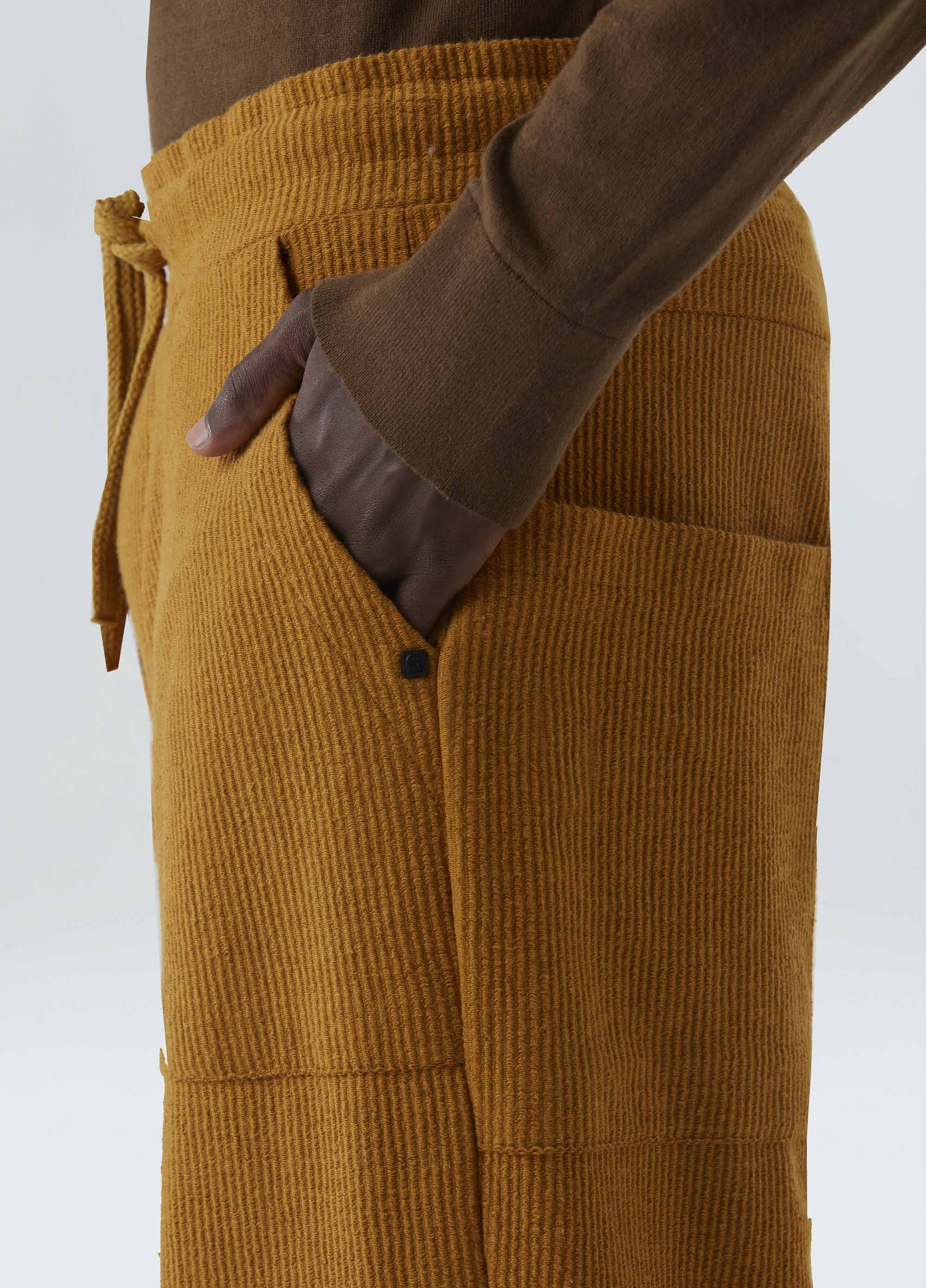 CALCA EMBOSSED STRIPES MOSTARDA