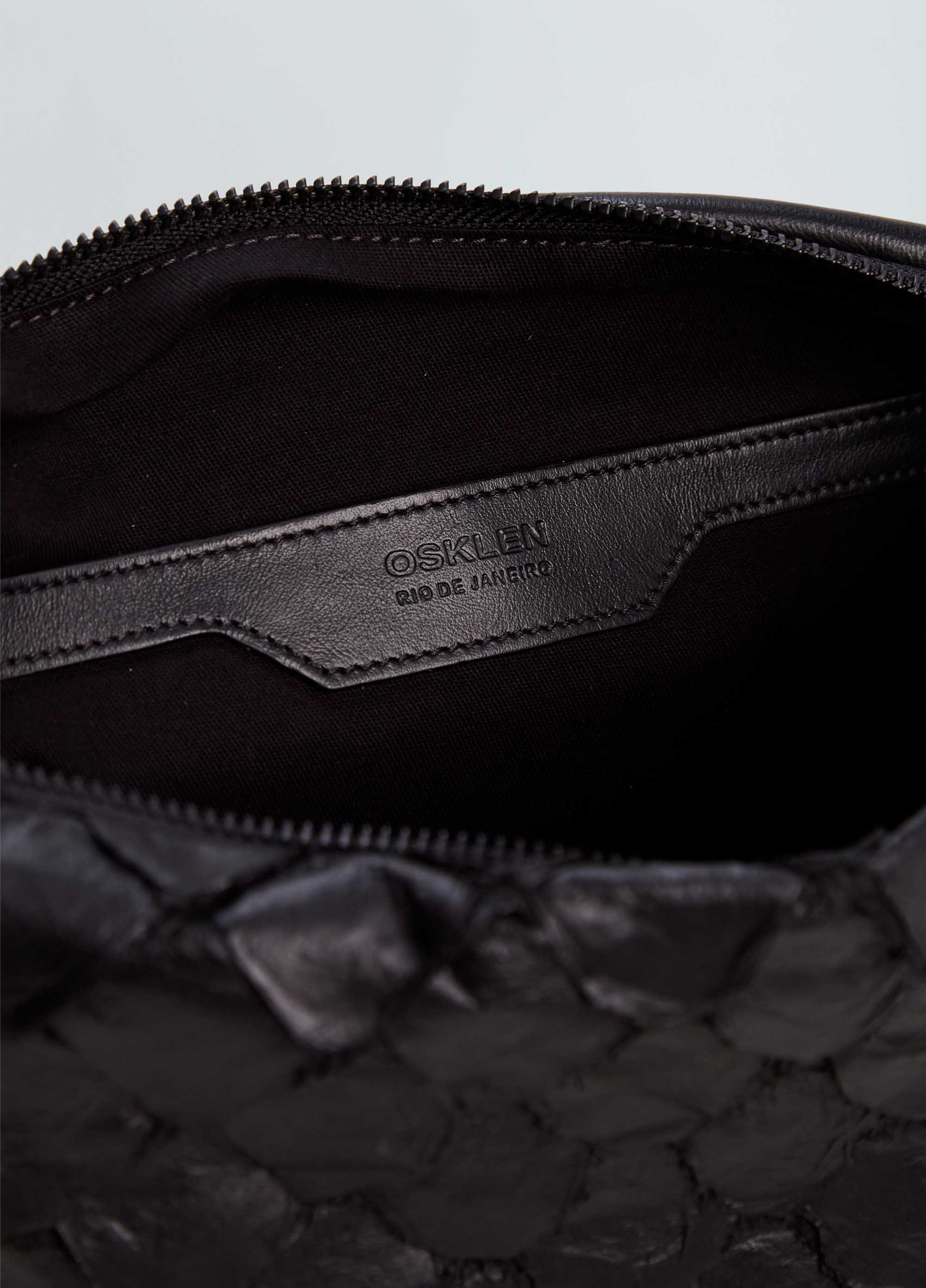 BOLSA POCHETE FLAT PIRARUCU