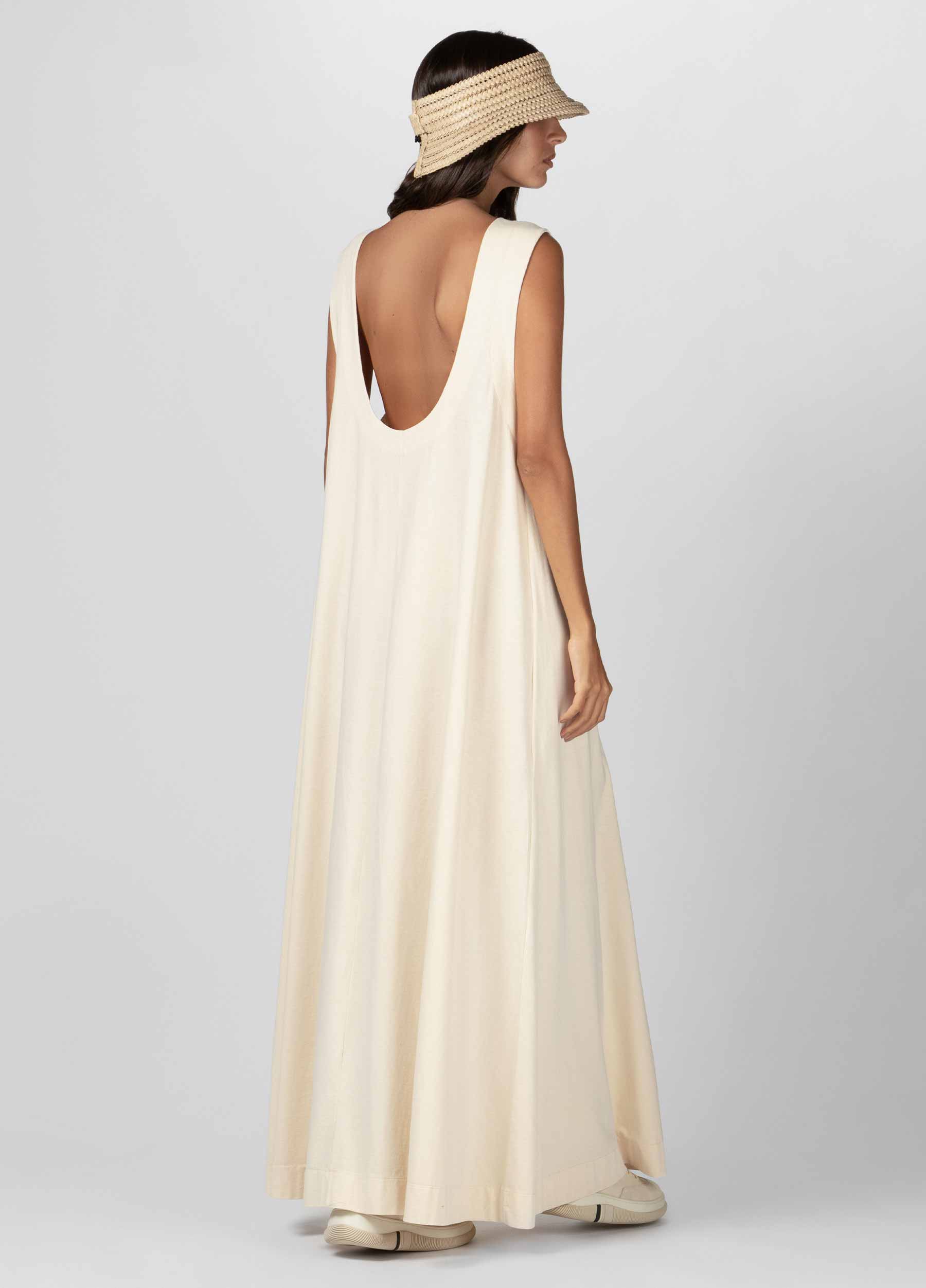 VESTIDO SLEEVELESS PREGAS AREIA