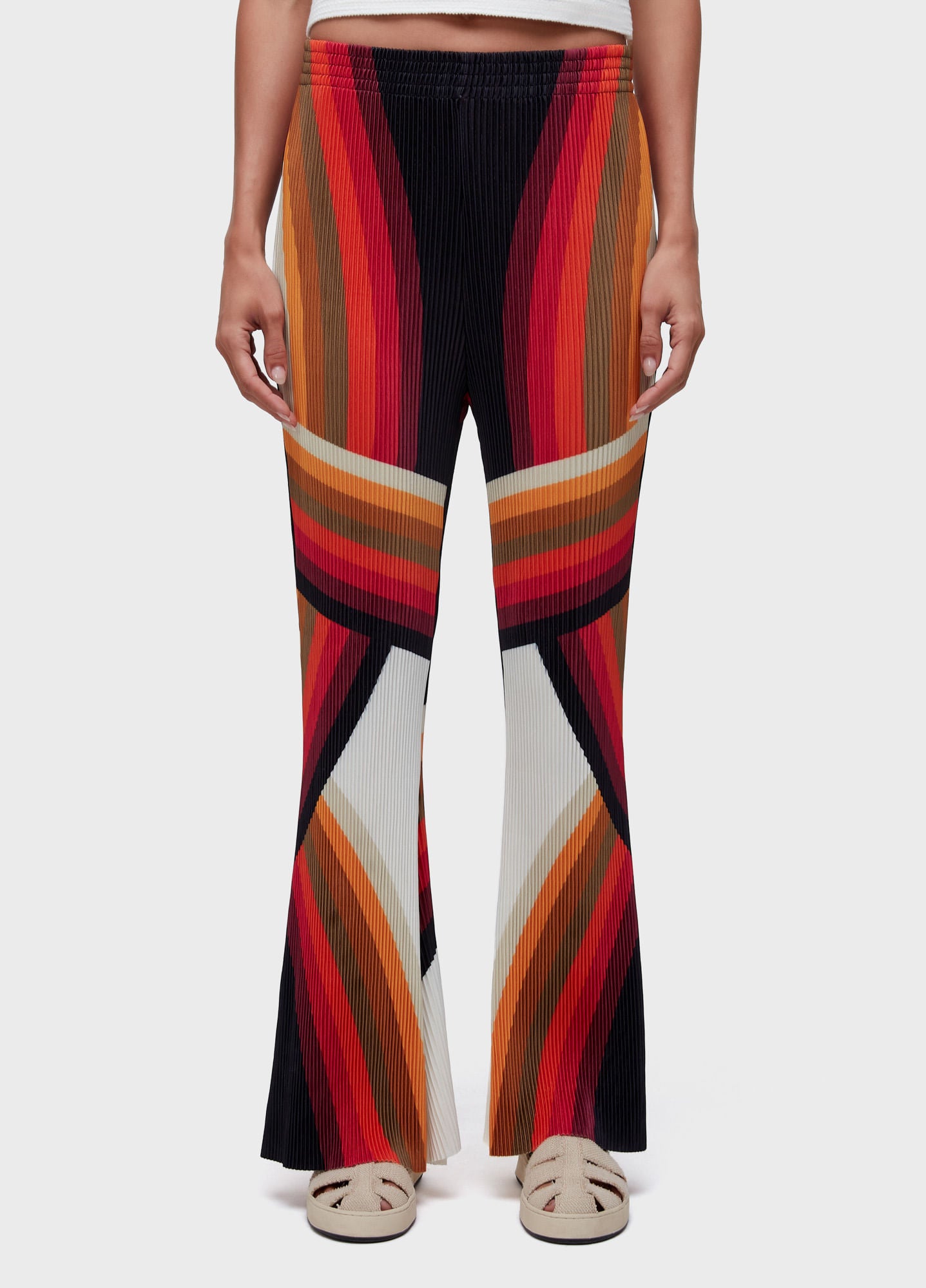 CALÇA RETA PLISSÊ ONDA