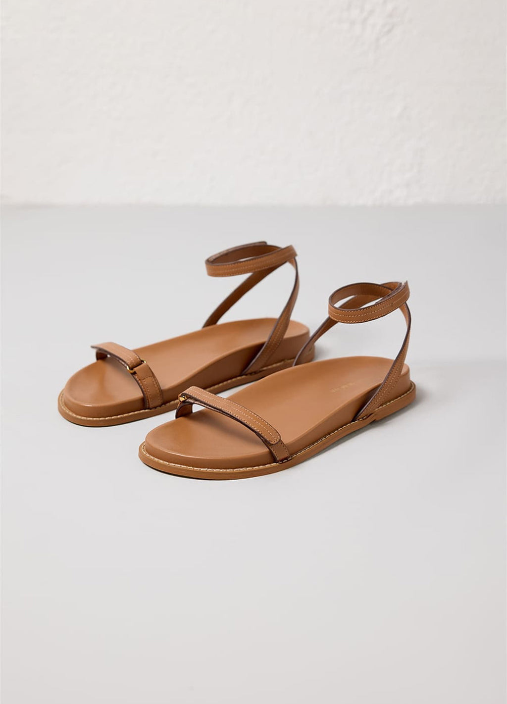 SANDALIA DETALHE PESPONTOS