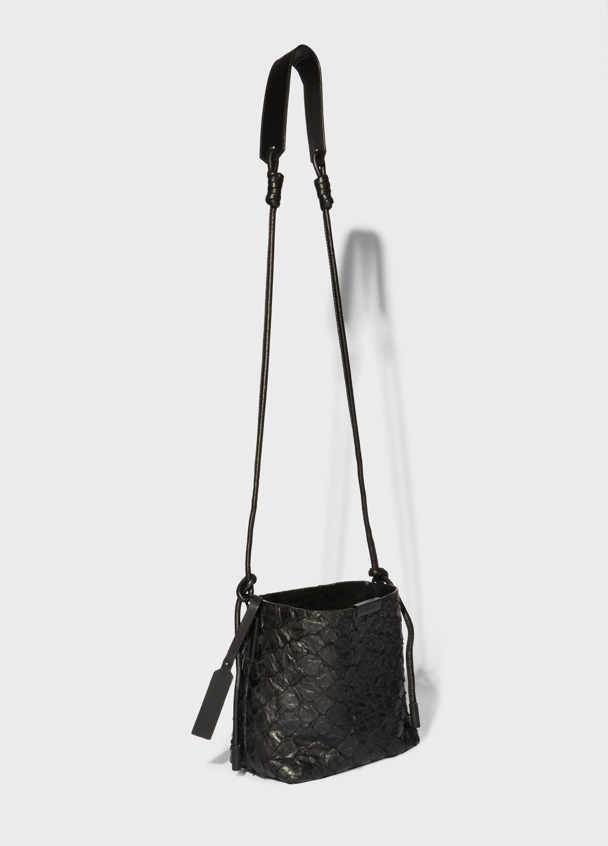 BOLSA PIRARUCU CURIMBO PRETO