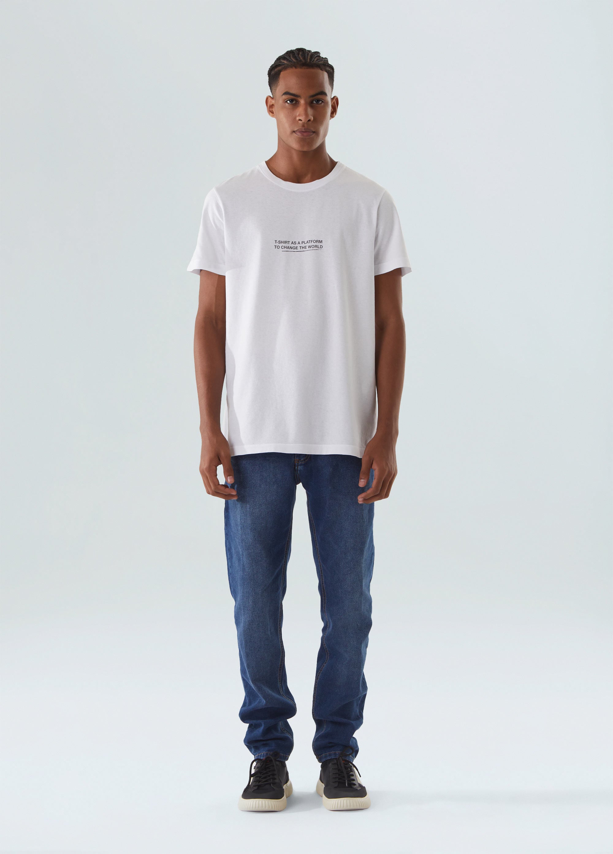 T-SHIRT STONE PLATFORM