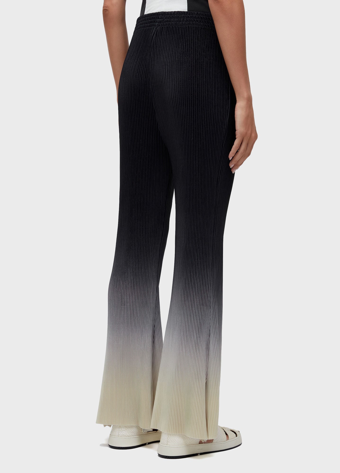 CALCA FLARE PLISSE DEGRADE AREIA/PRETO