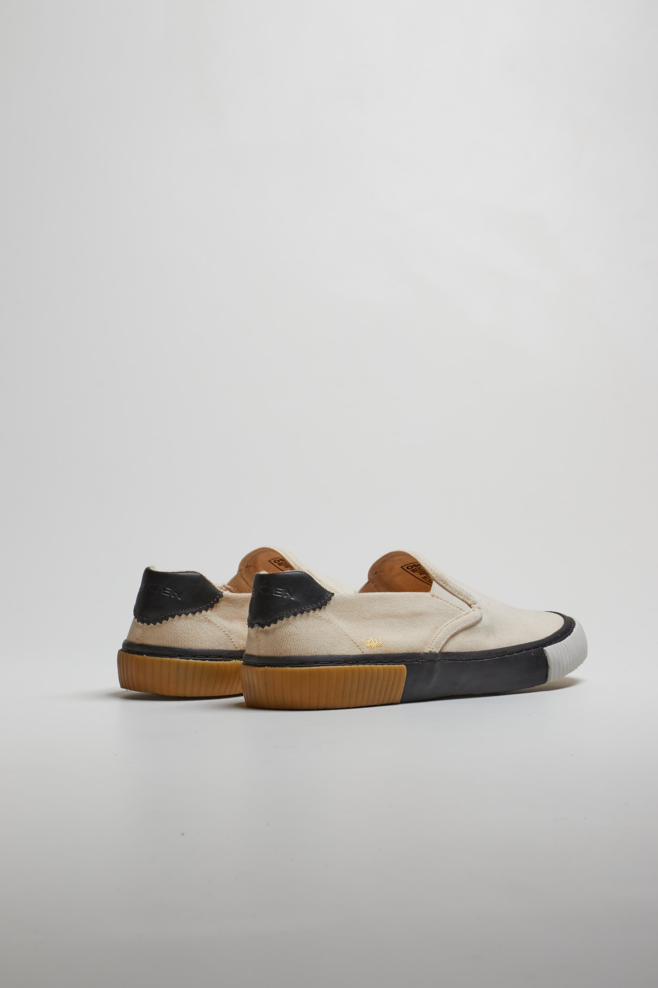 TÊNIS CANVAS SLIP ON TRIPLE SOLE M
