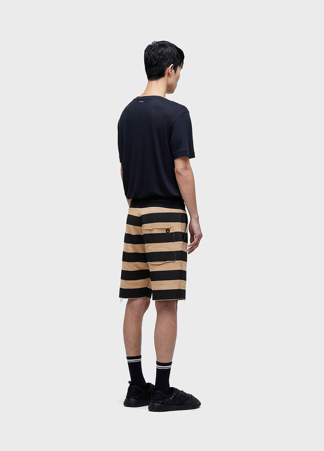 BERMUDA CASUAL MASC LISTRADA OVER CAQUI/PRETO