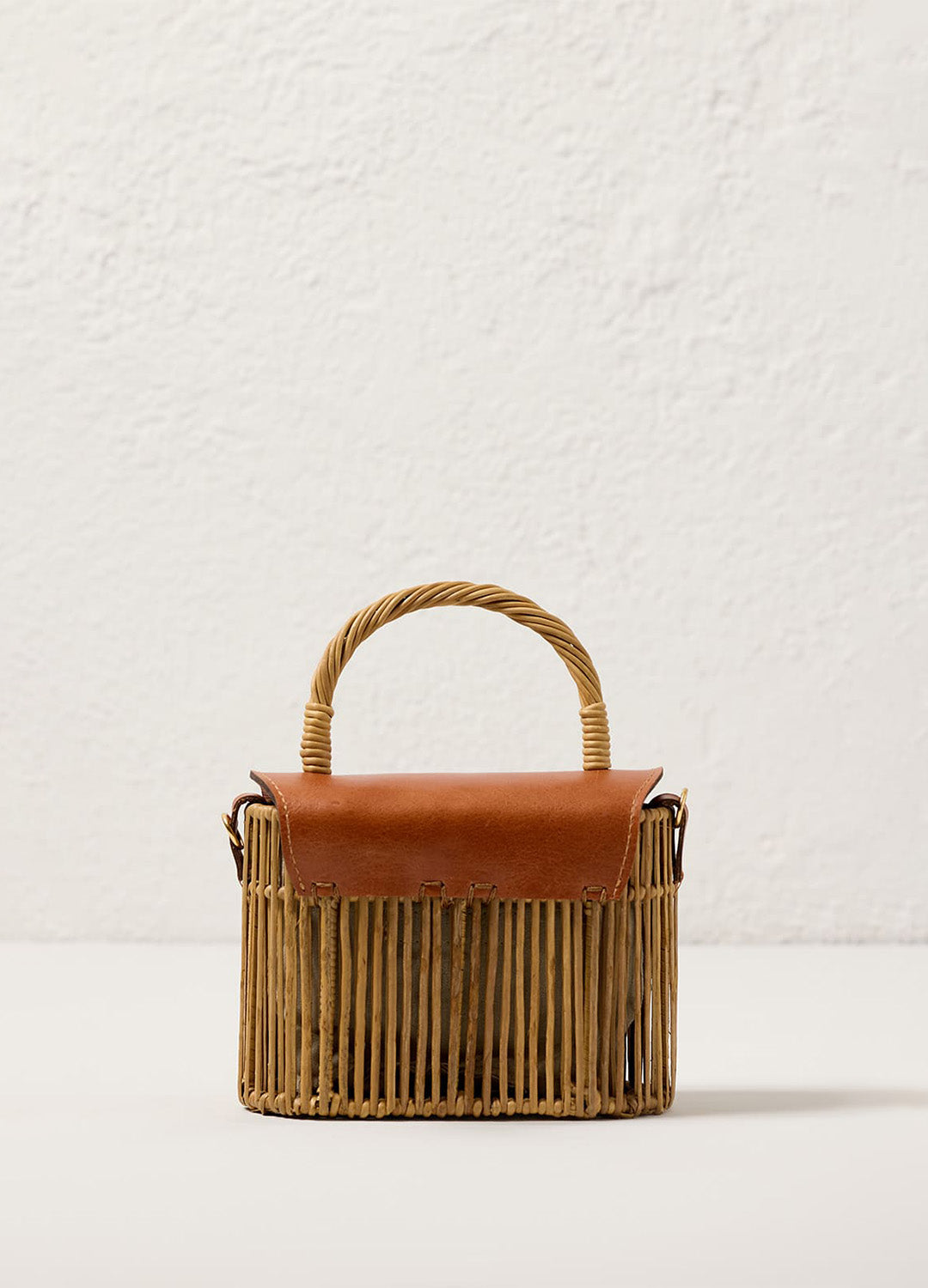 BOLSA ALÇA VIME TRANÇADO