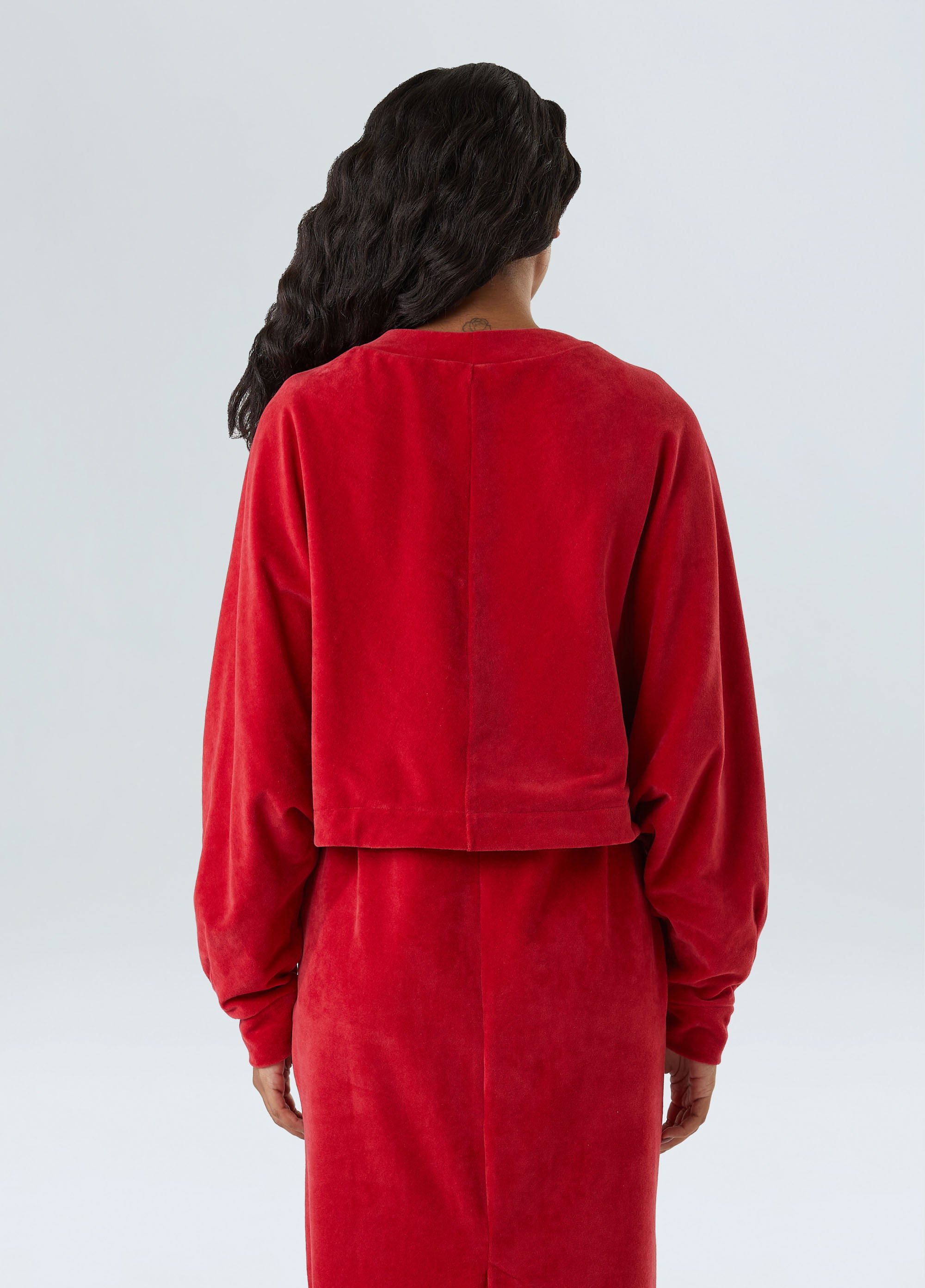 CASACO CROPPED PLUSH CARMIM
