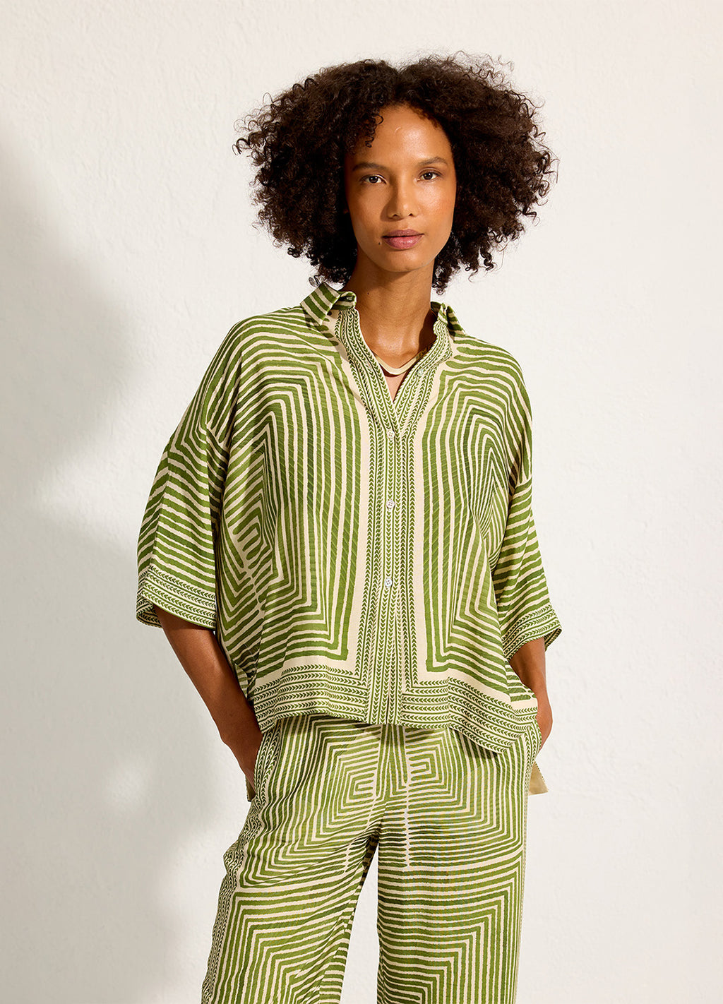 CAMISA AMPLA MANGA CURTA