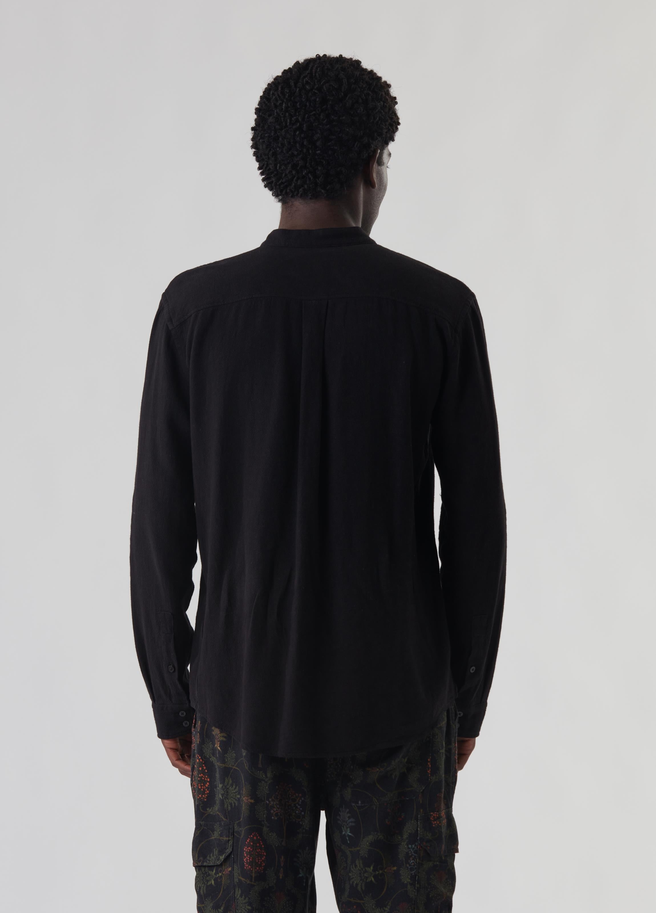 CAMISA ML COLARLESS BORDADO PRETO