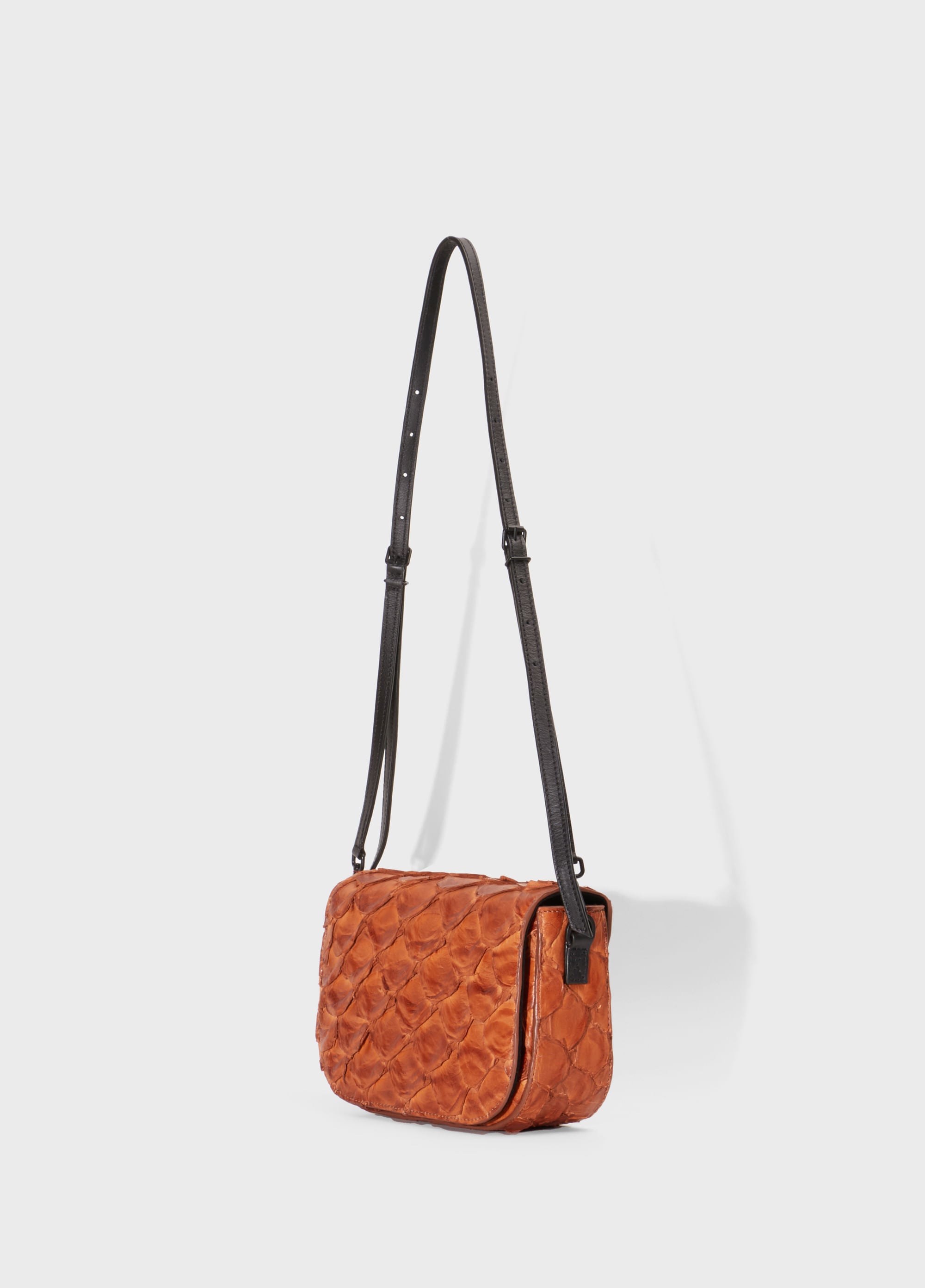 BOLSA PIRARUCU JATI
