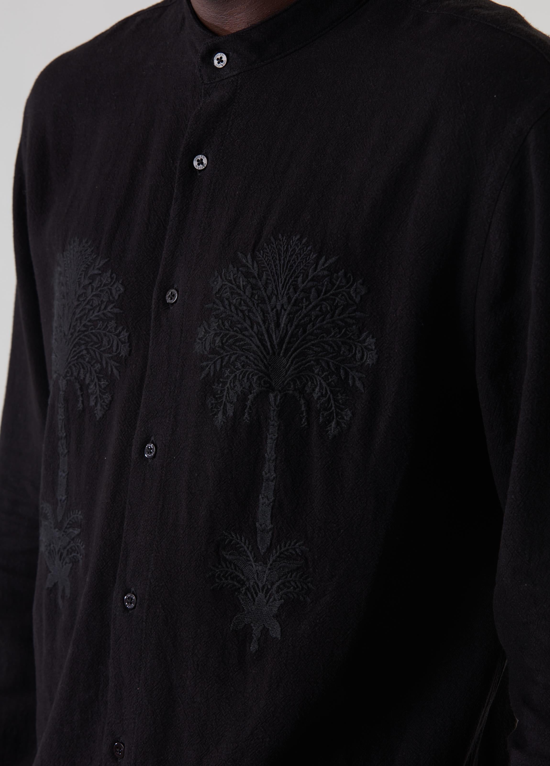 CAMISA ML COLARLESS BORDADO PRETO