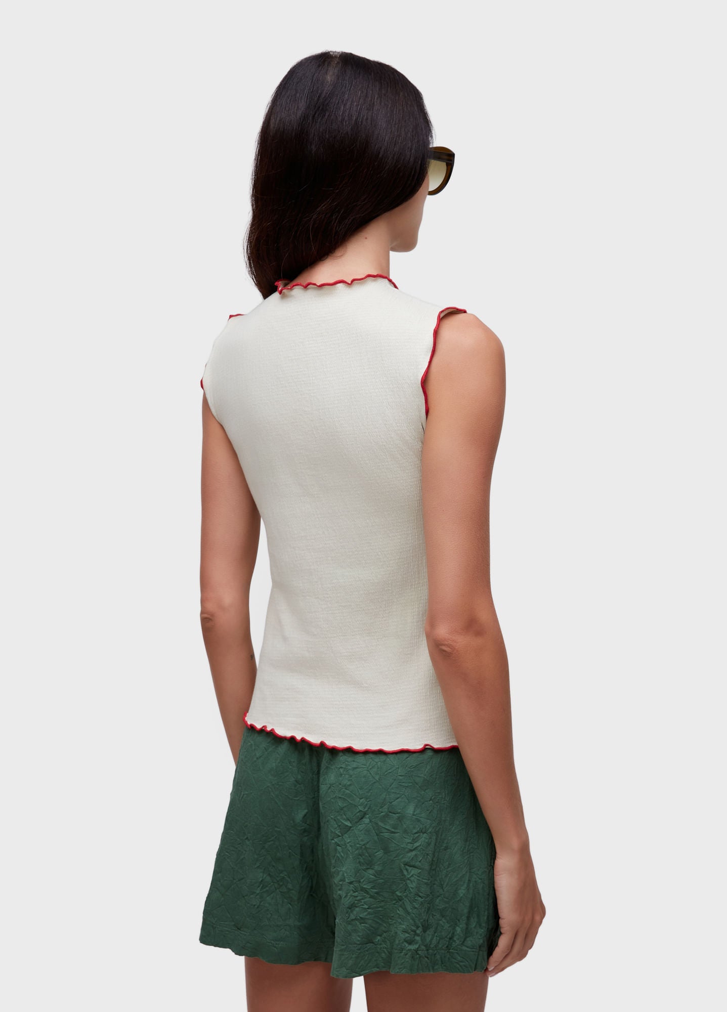 SLEEVELESS RUG