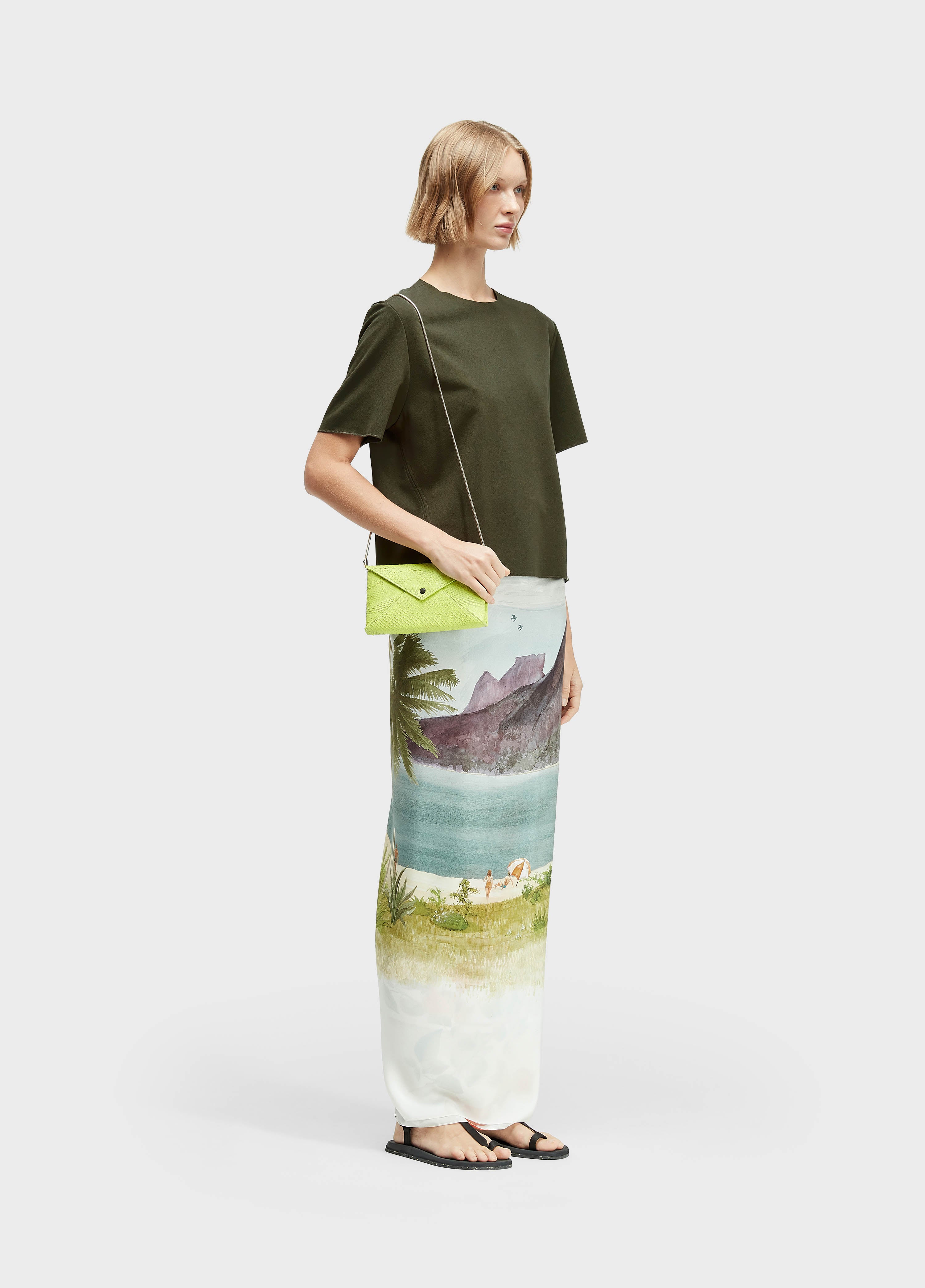 BLUSA RECORTES TEXTURA