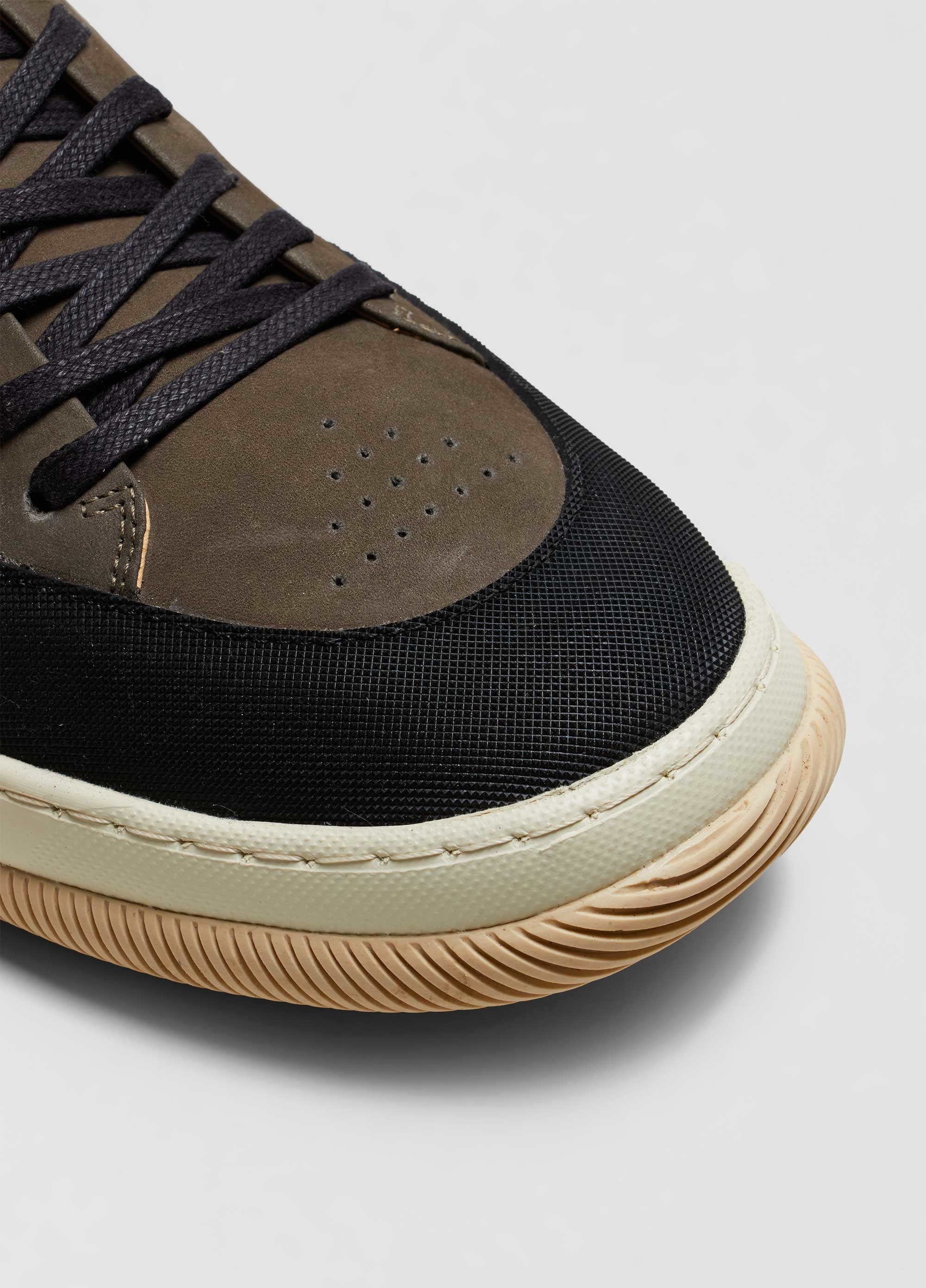 TENIS HYBRID LACES NOBUCK MASC CINZA ESCURO/PRETO/AMARELO