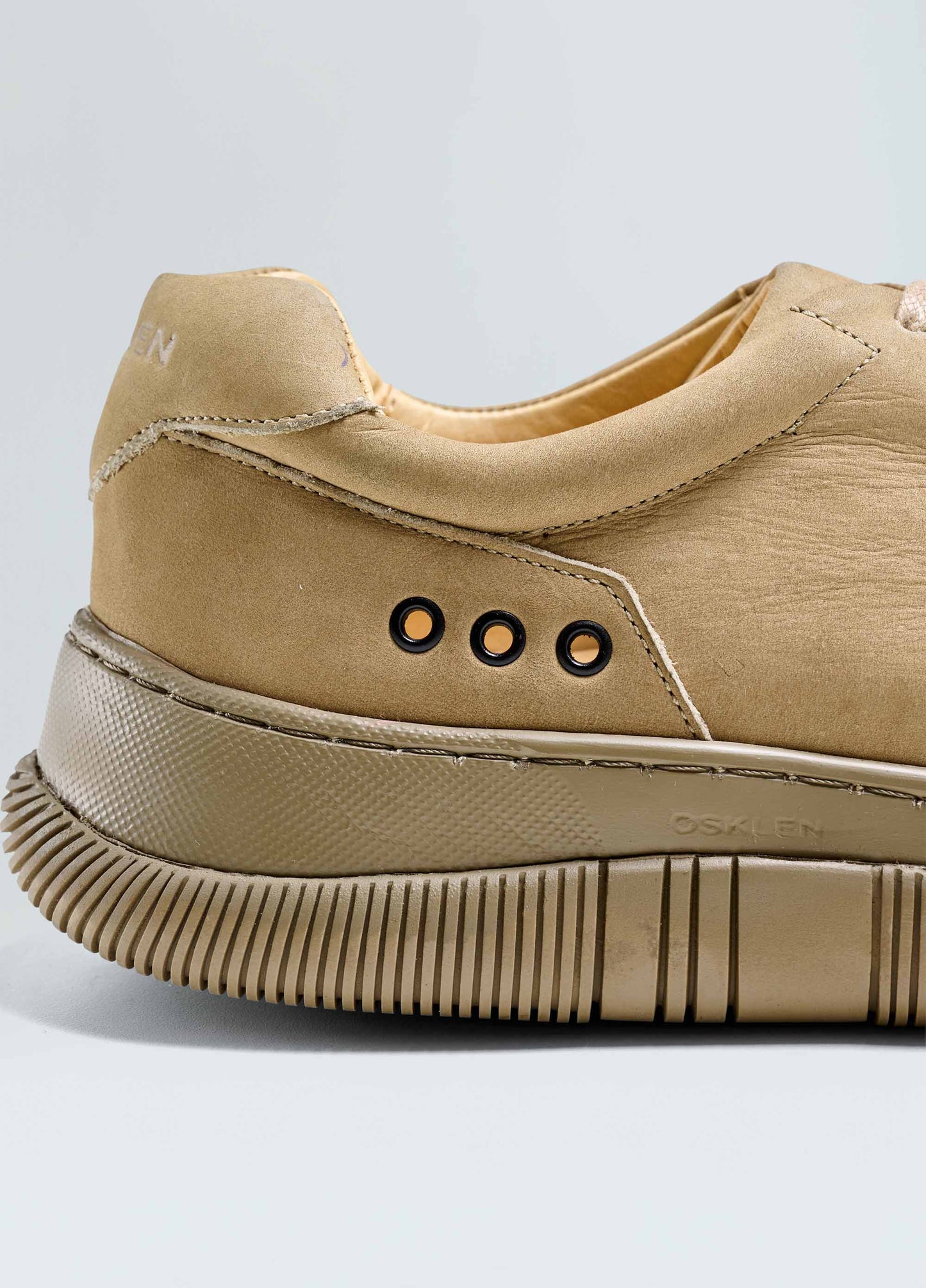 TÊNIS HYBRID LACES NOBUCK MONOCHROMATIC M