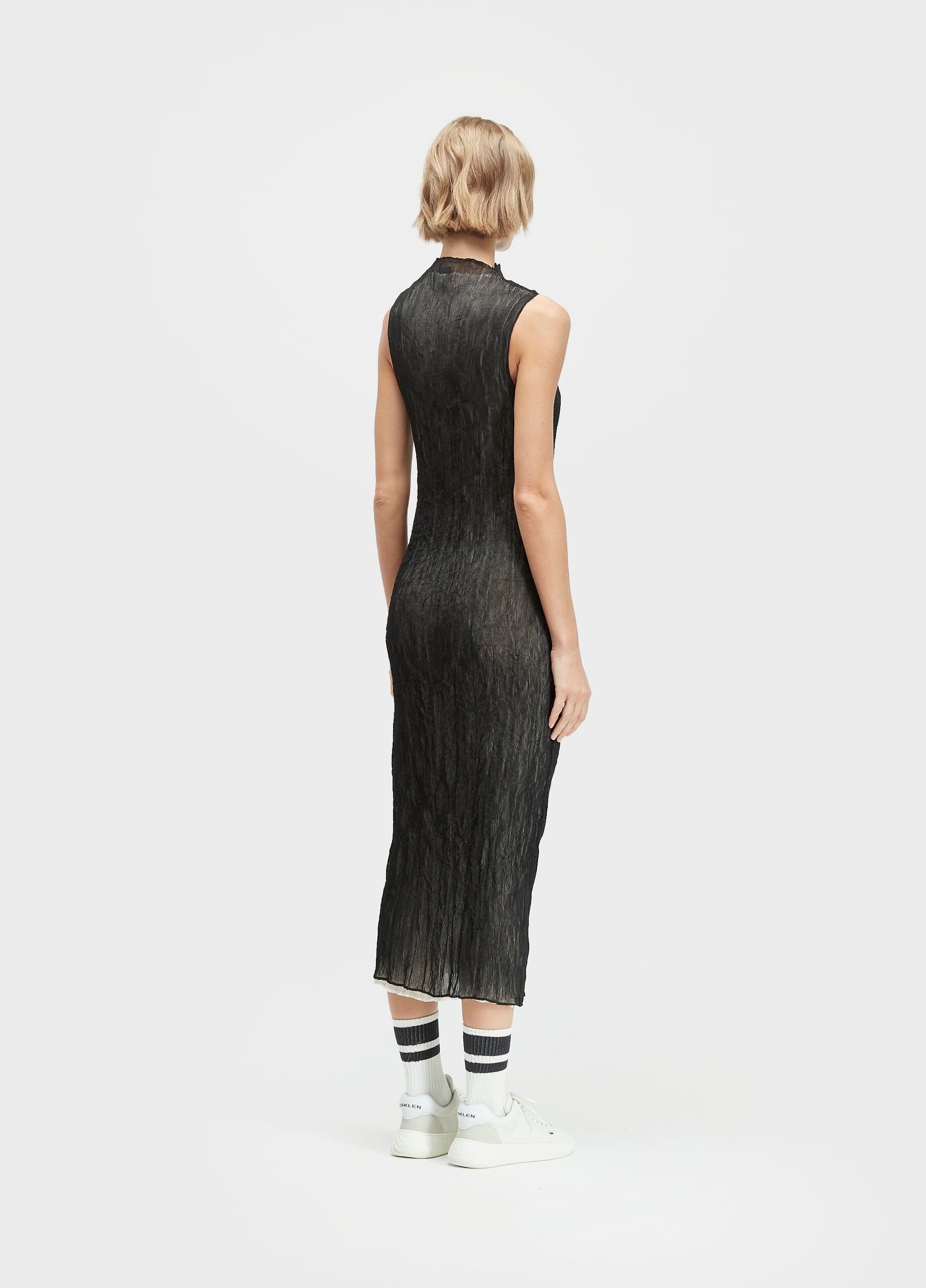 VESTIDO SLEEVELESS PLISSÊ DUO